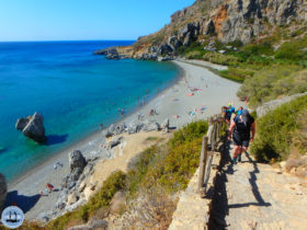 Walking-on-Crete