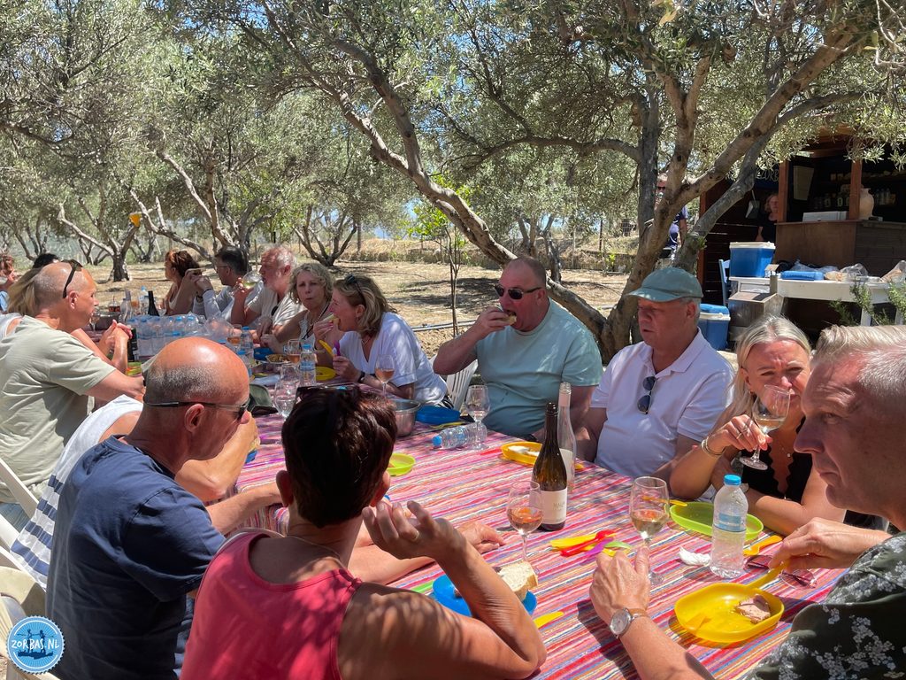 Learn how to cook Cretan dishes with fresh ingredients, including an olive oil and wine tasting.