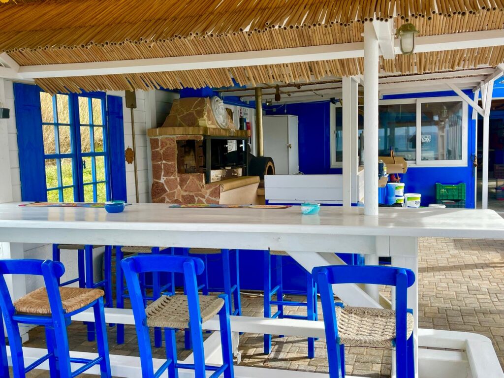 Starting this week, Zorbas Island is buzzing with activity again! Temperatures are rising and our prices for complete package holidays are sharper than ever. Let us take care of the arrangements (flight + accommodation) while you focus on your holiday wardrobe. Spring on Crete awaits you!